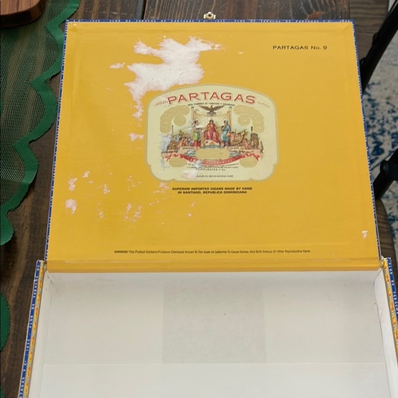 Vibrant Yellow and Blue Cigar Box with Decorative Emblem - Picture 7 of 9